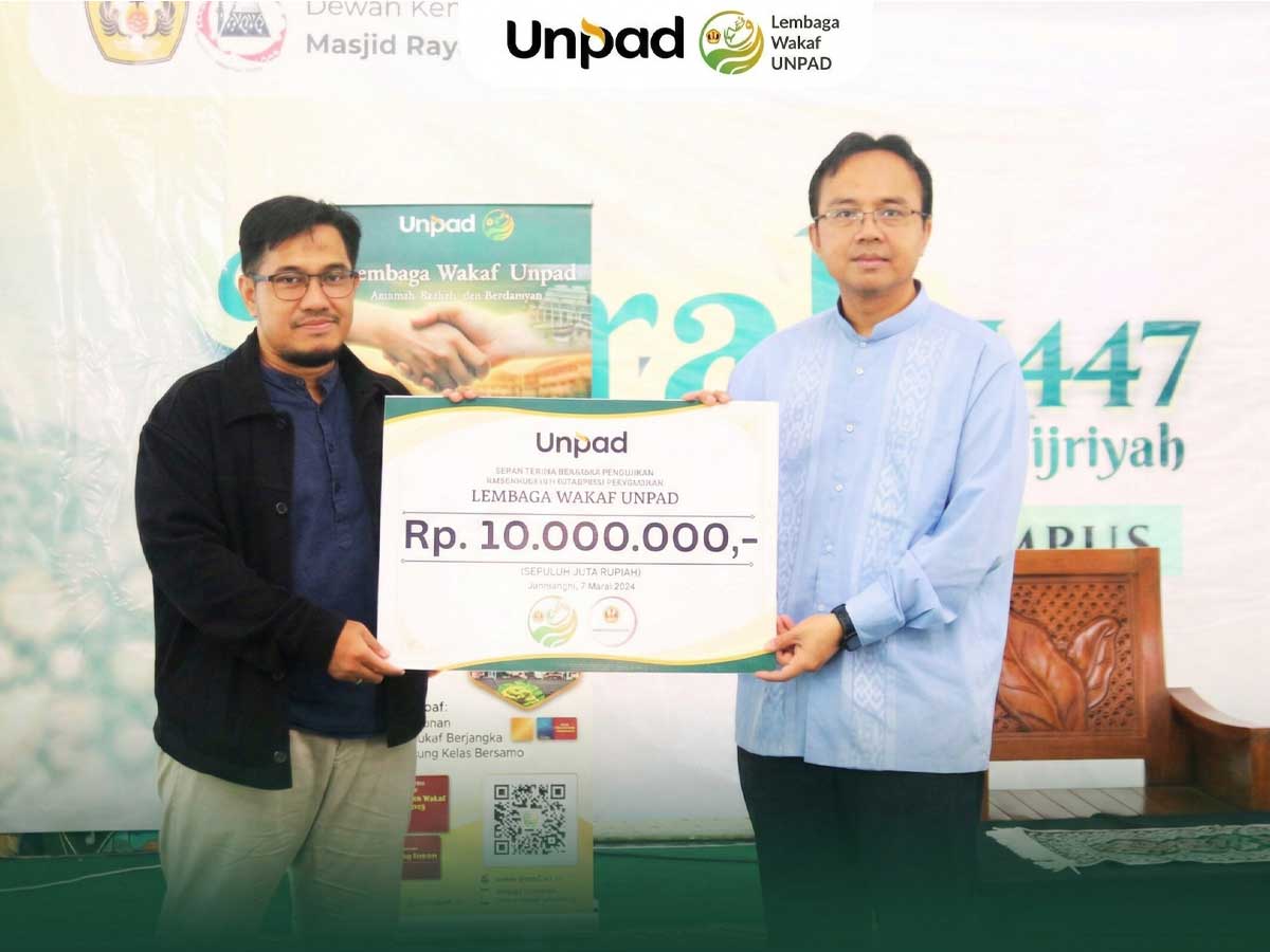 Lembaga Wakaf Unpad Serahkan Beasiswa kepada Direktorat Kemahasiswaan