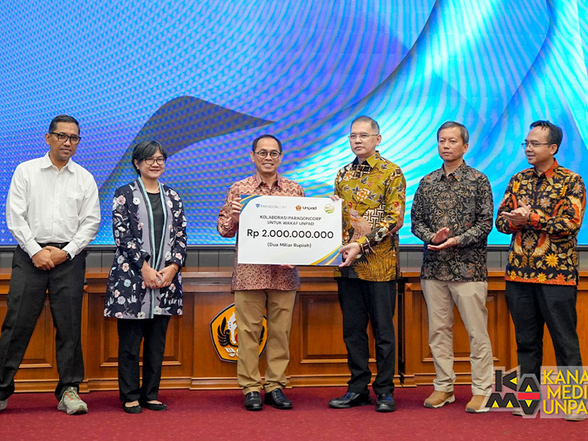 ParagonCorp Serahkan Dana Rp. 2 Miliar kepada Lembaga Wakaf Unpad untuk Pembangunan Gedung Kelas Bersama